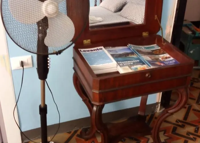 Rivamare 게스트하우스 레반토